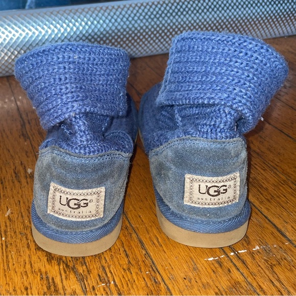 Vintage Ugg Crochet Boots Size 6 - Picture 4 of 12